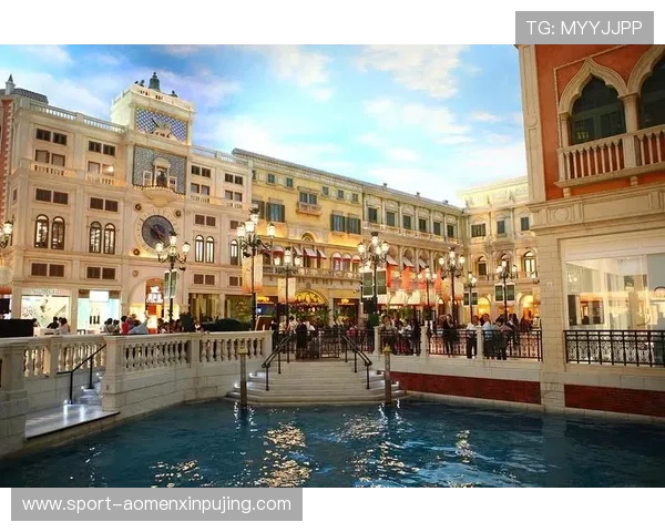 威尼斯人度假村内的购物中心和娱乐设施,为游客提供一站式的休闲娱乐体验 威尼斯人度假村内的购物中心和娱乐设施,为游客提供一站式的休闲娱乐体验